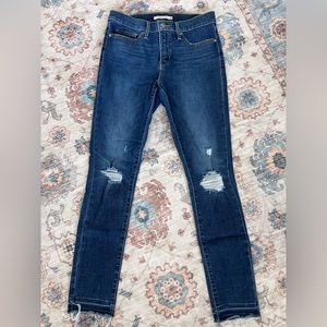 Levi’s 311 shaping skinny jeans